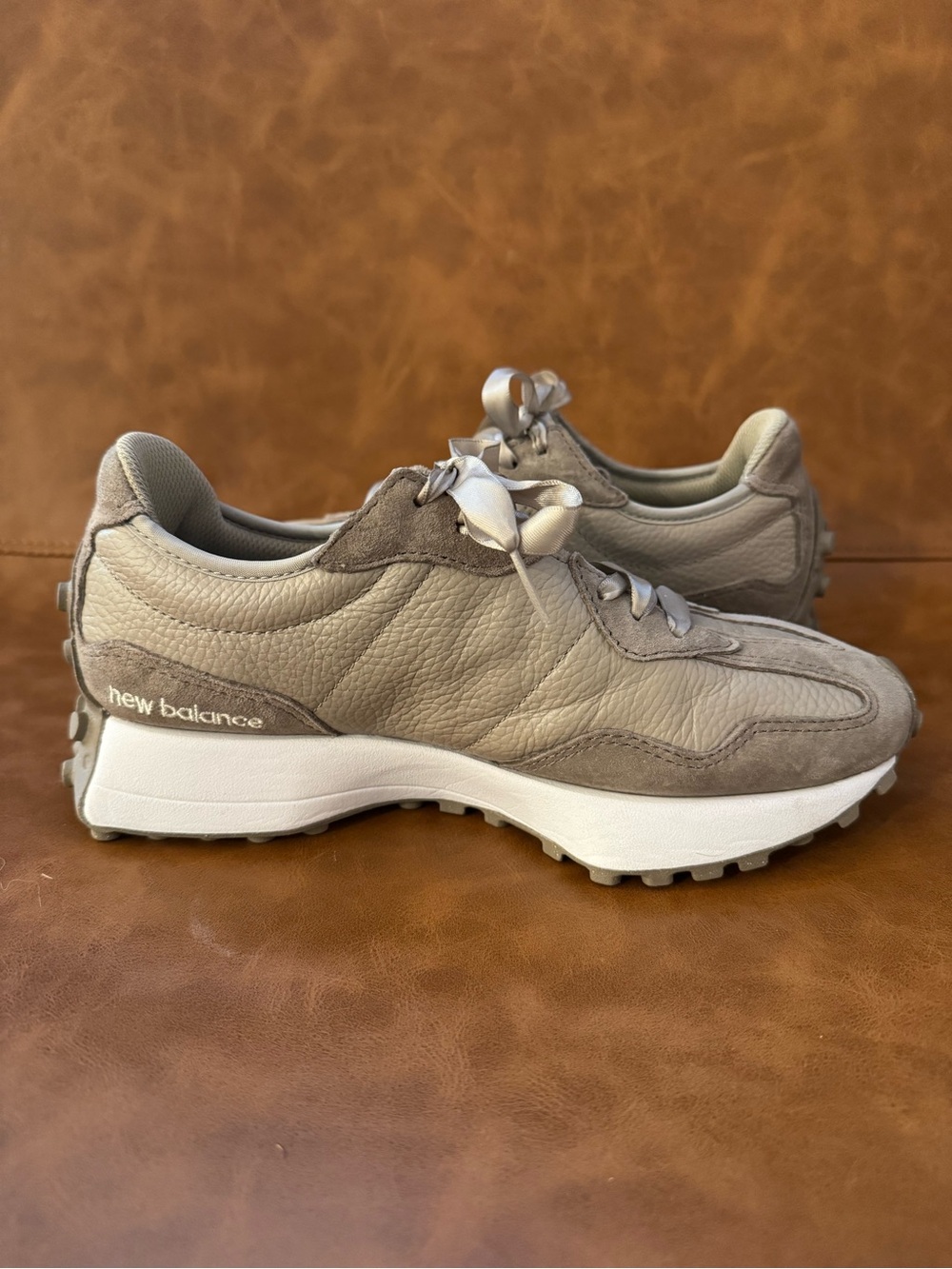New Balance Taupe and Cream Women's Sneakers - Picture 6 of 8